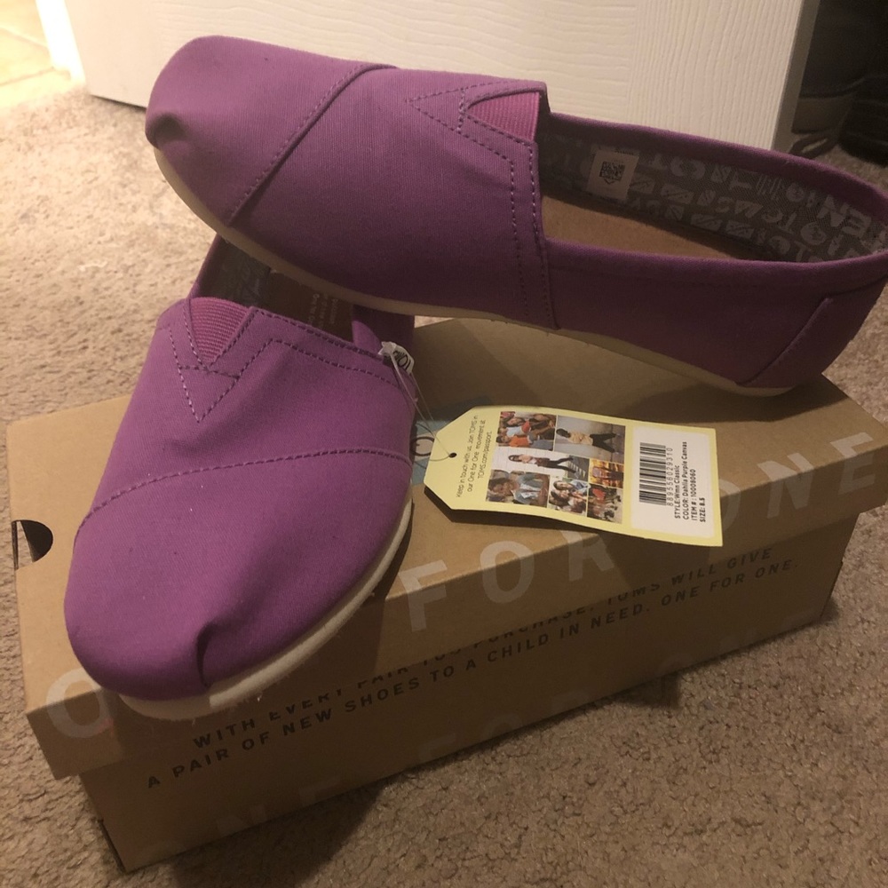 Women’s TOMS